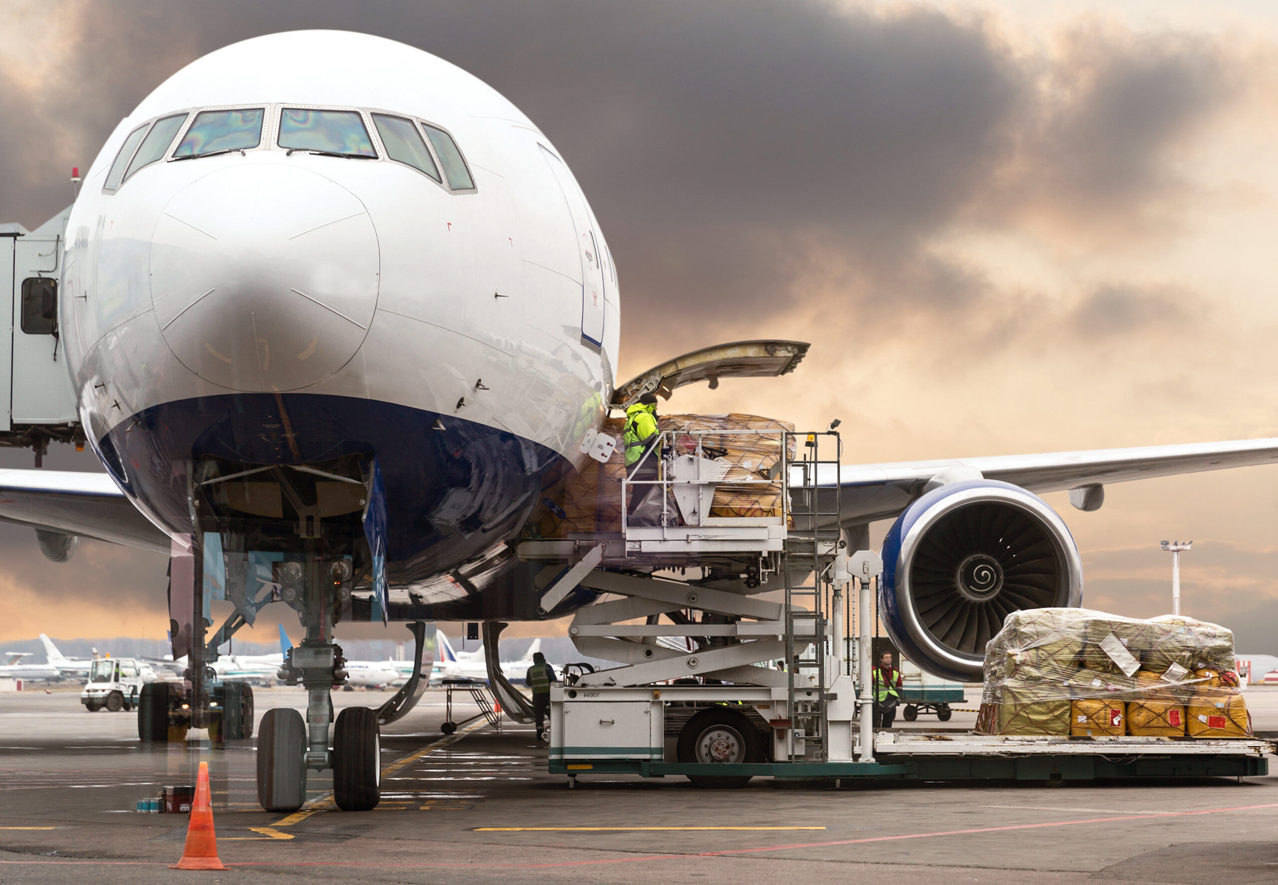 Global air cargo demand soars by 18.4%, sparking optimism amidst economic dynamics