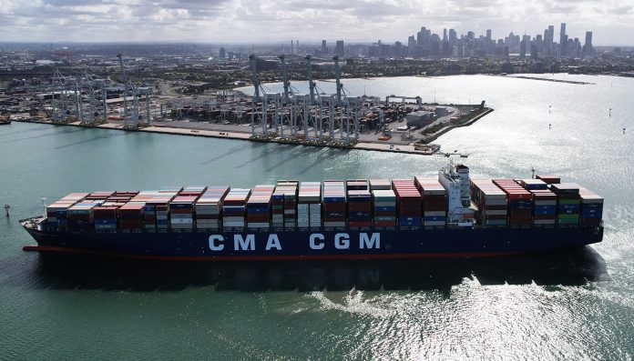 CMA CGM thông báo phụ phí mùa cao điểm từ Trung Quốc đến Tây Phi