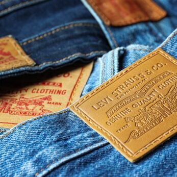Levi Strauss & Co. to begin outsourcing logistics to 3PLs