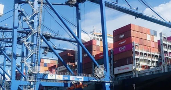Cảng container quốc tế Tân Cảng Hải Phòng đón container thứ 1 triệu