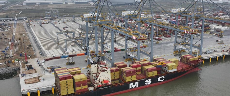 First ships arrive at London Gateway’s £350m new ‘all-electric’ berth