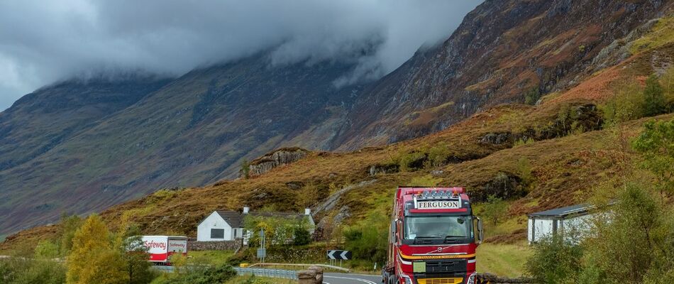 Report calls for more charging points in Scotland to support net zero truck fleets