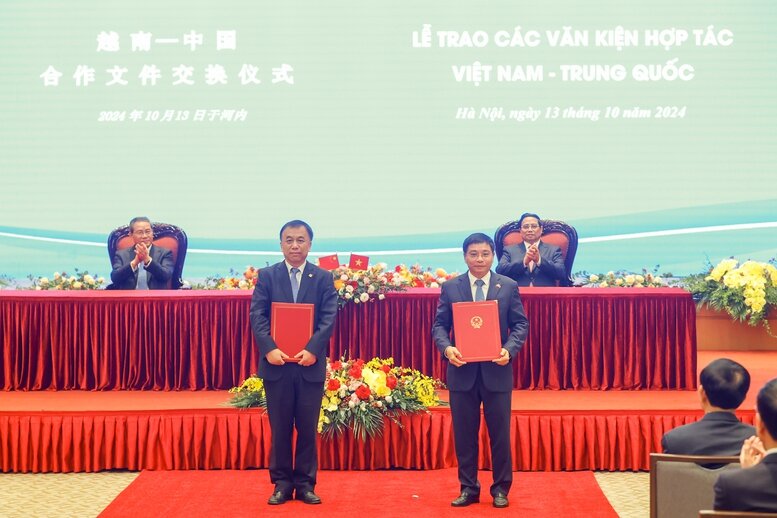 2 văn kiện quan trọng giữa Việt Nam và Trung Quốc thuộc lĩnh vực chủ chốt hàng trăm tỷ USD vừa được trao- Ảnh 1.