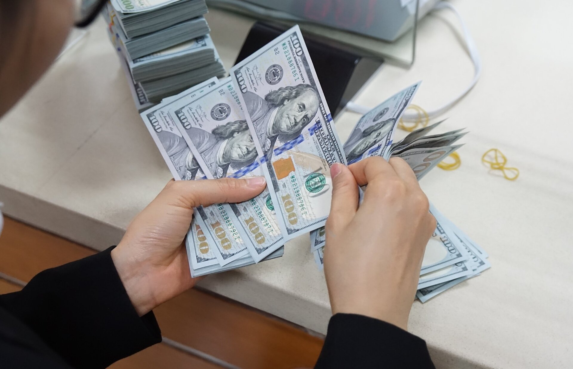 Tỉ giá lại có diễn biến mới- Ảnh 1.